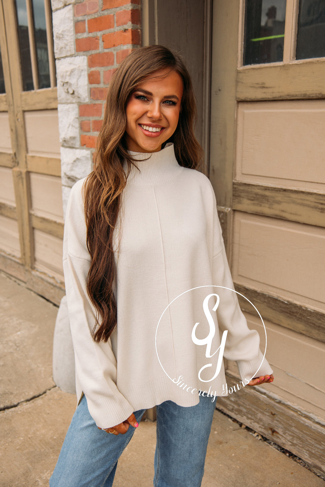 Front Row Sweater - Cream