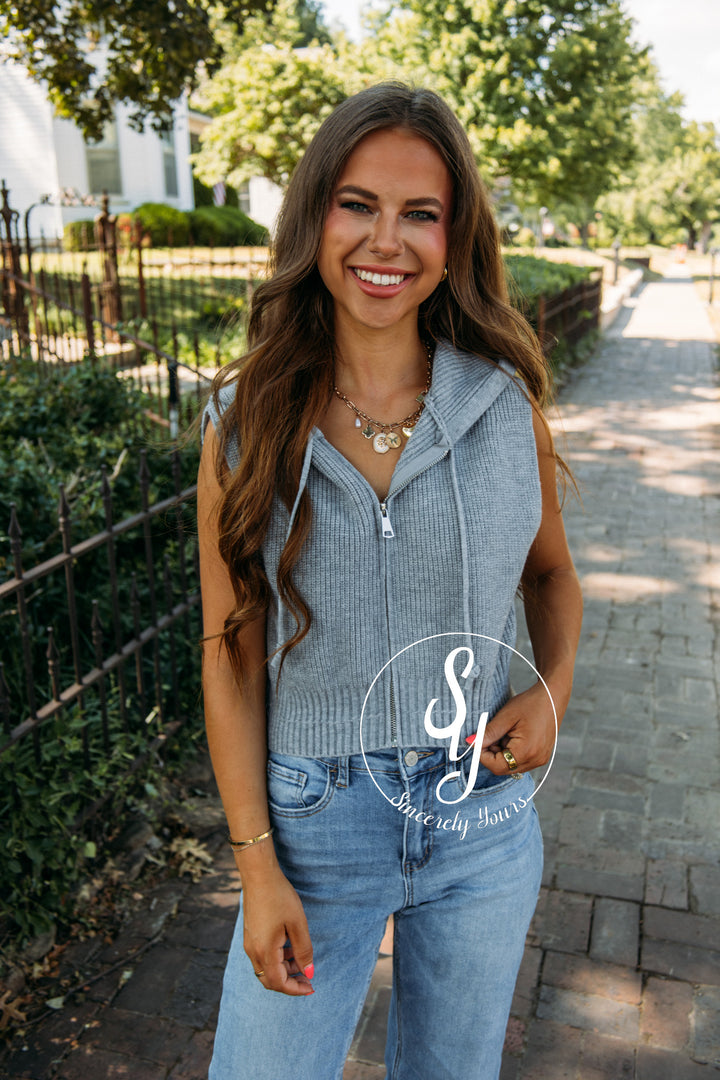 Scenic Hike Vest- Light Grey