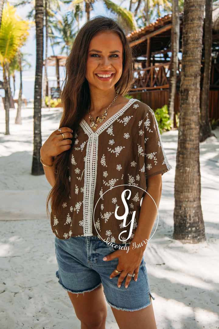 Flower Feels Top- Brown