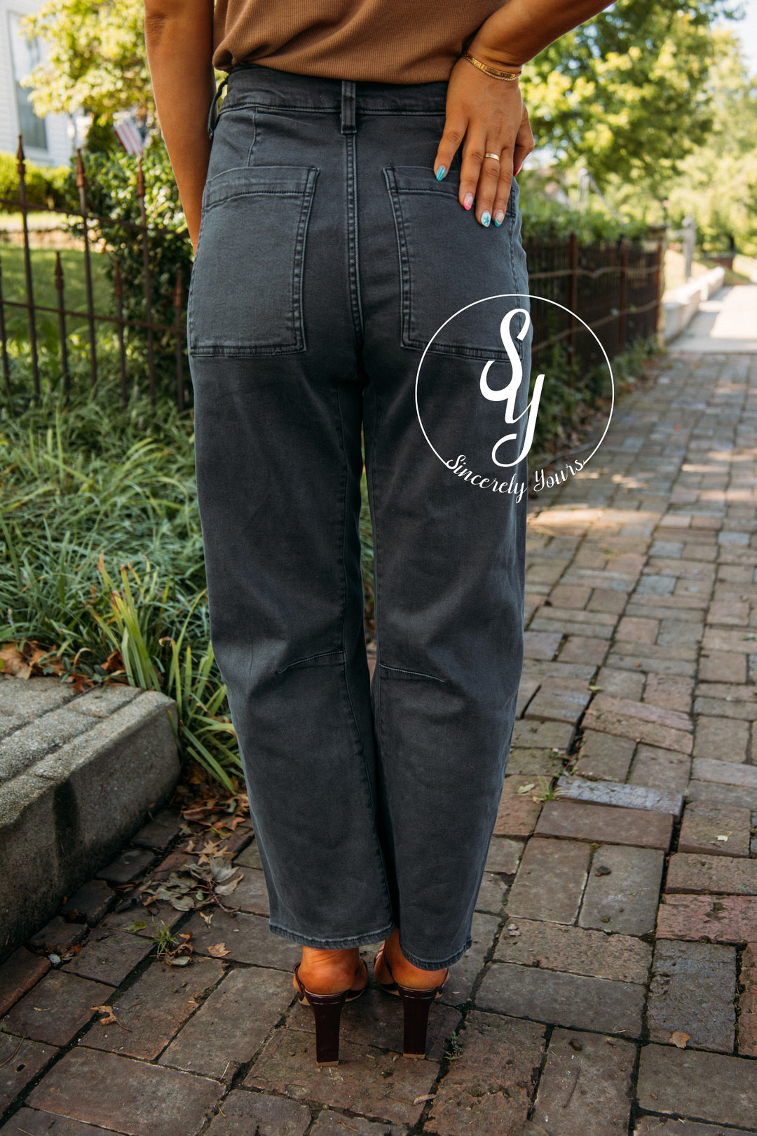 Dear John: Lasso Barrel Fit Jean - Charcoal