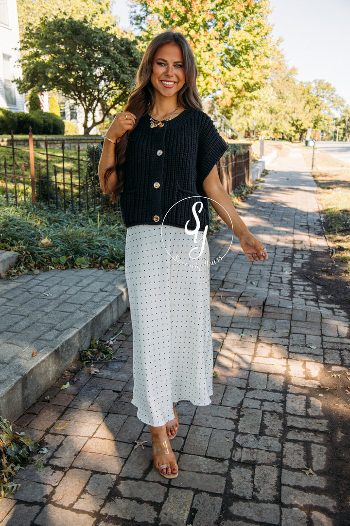 The Envy Skirt - Off White/ Black