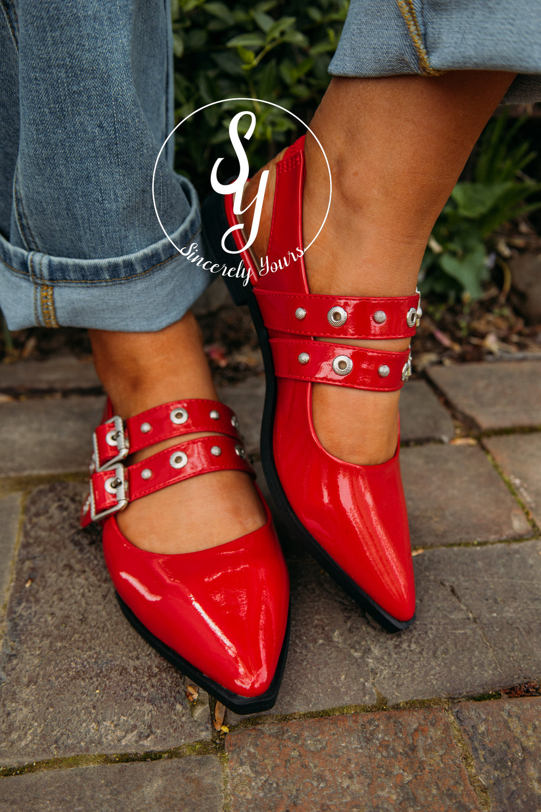 Kimberly Flat- Red