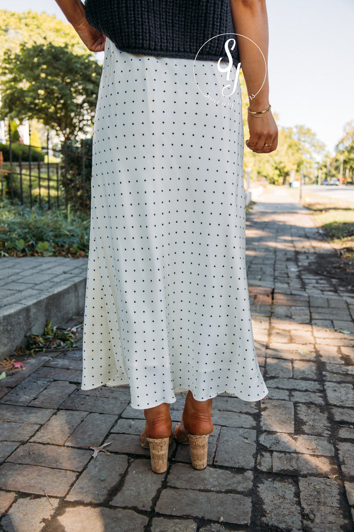 The Envy Skirt - Off White/ Black