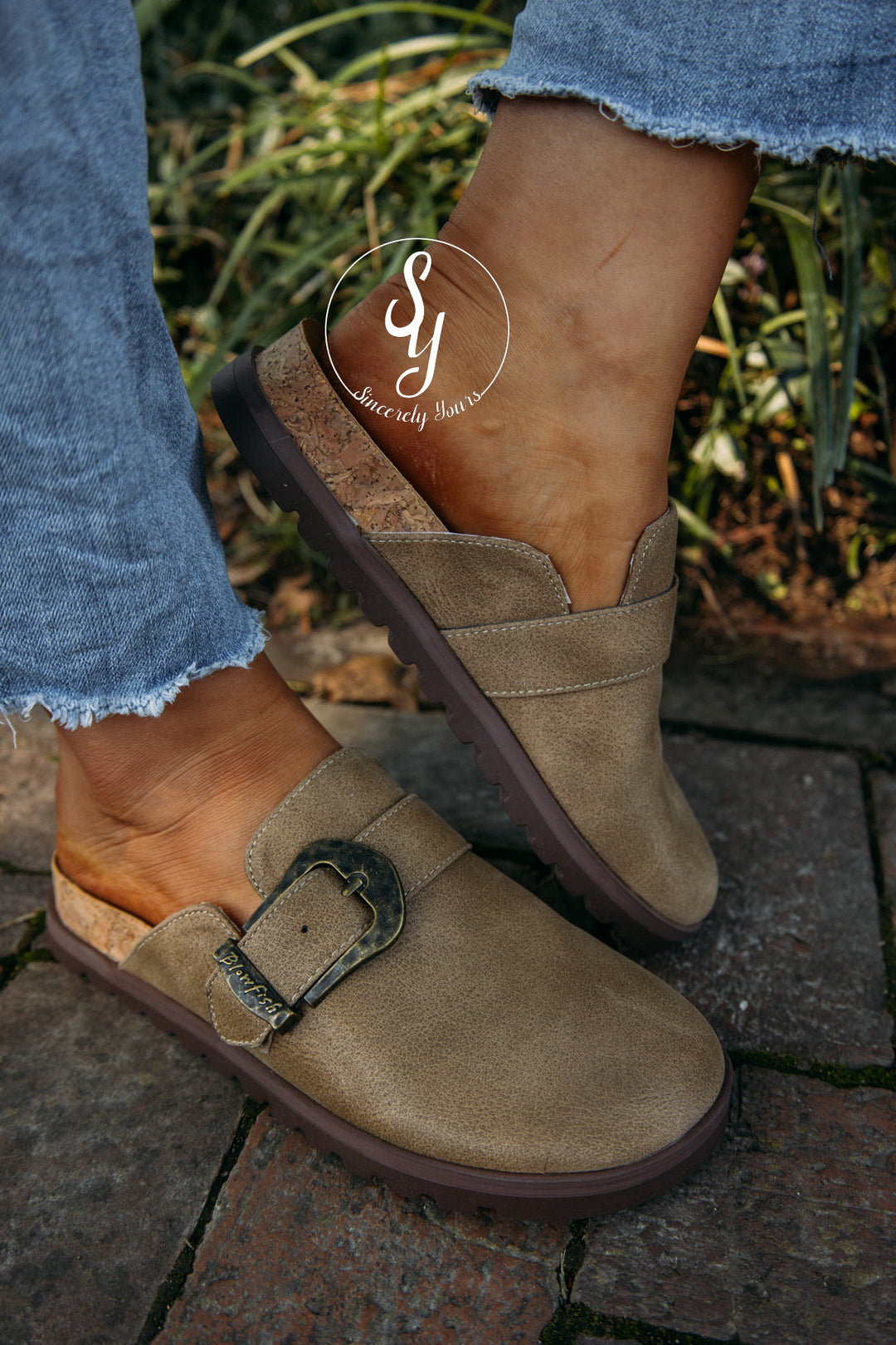 Hunter Slide- Tan