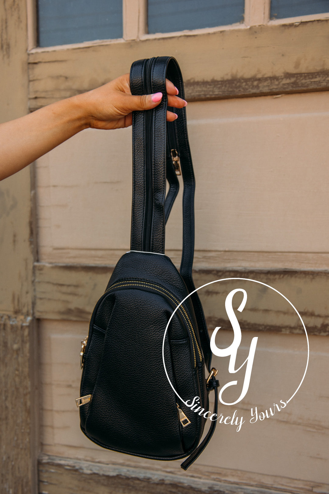Hazel Sling Bag/Backpack- Black