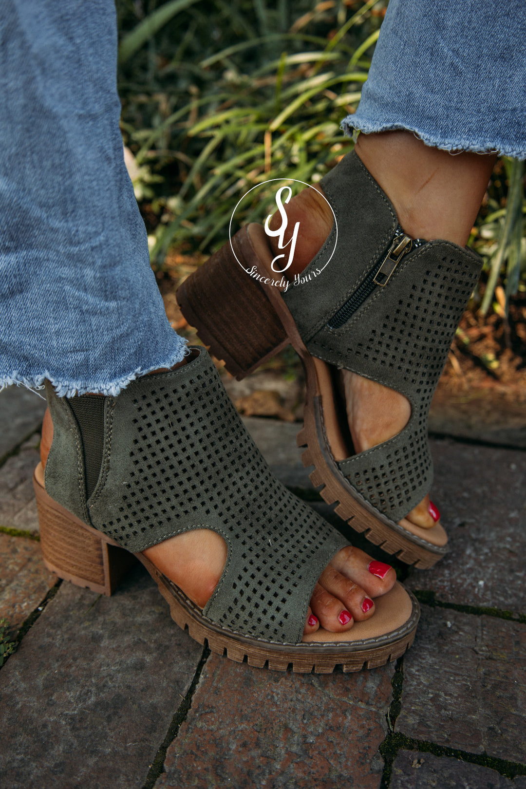 Aspen Sandal- Khaki