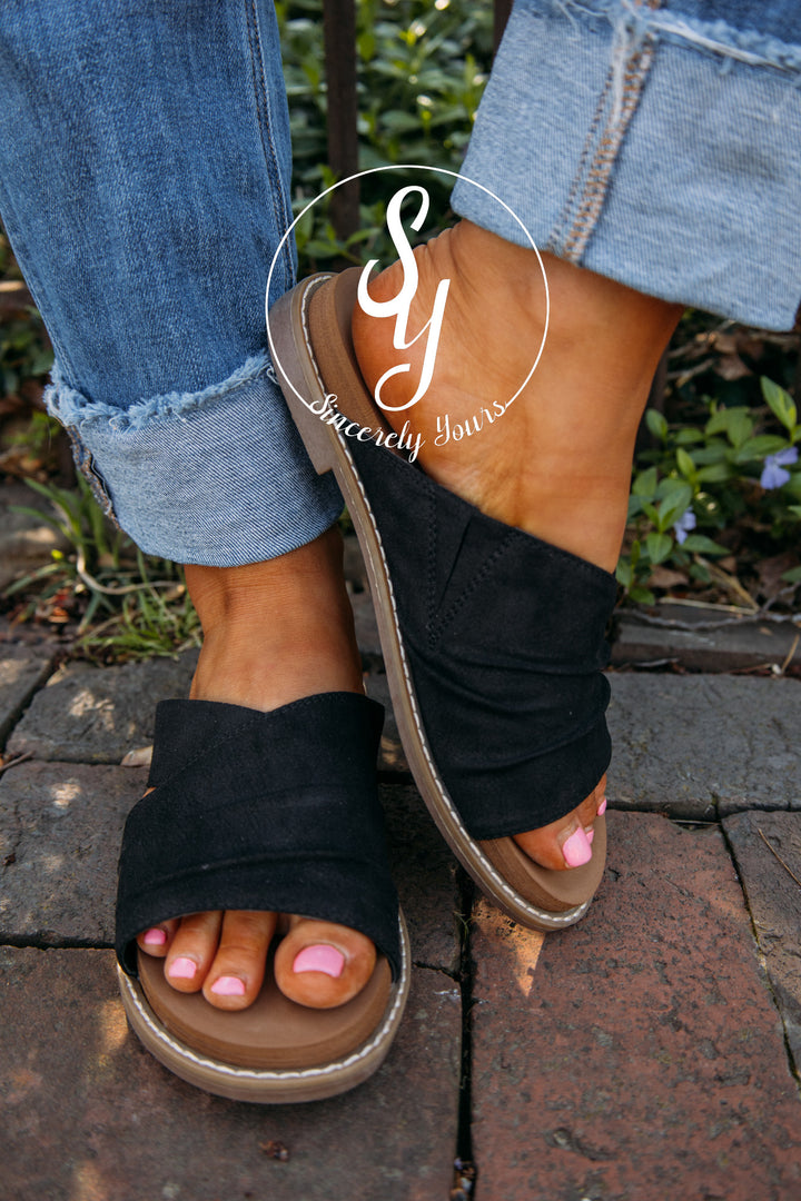 Emma Sandals- Black