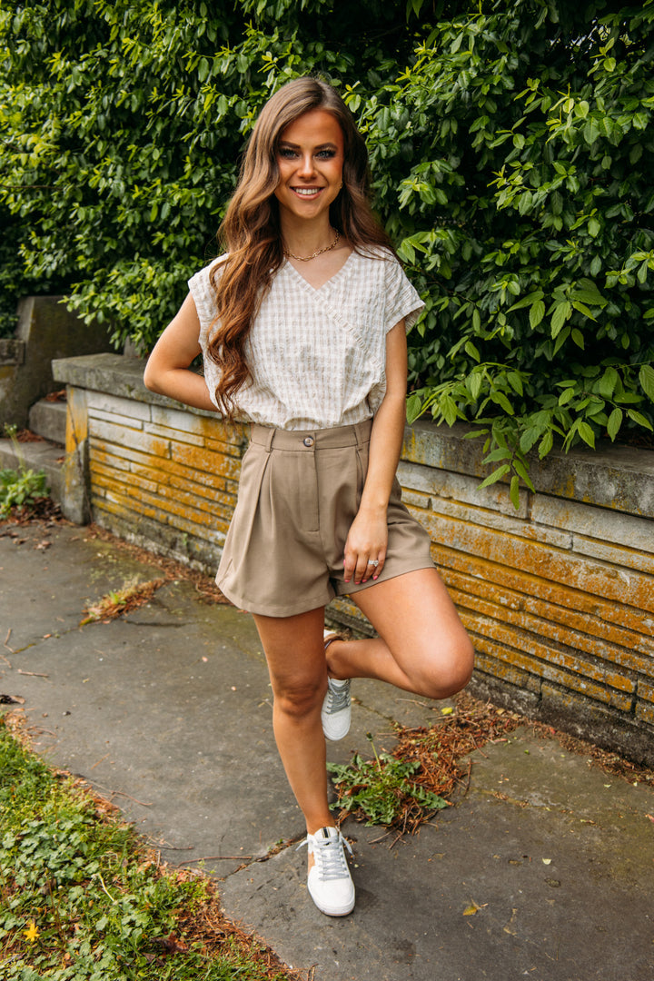 Must Have Pleated Shorts - Khaki
