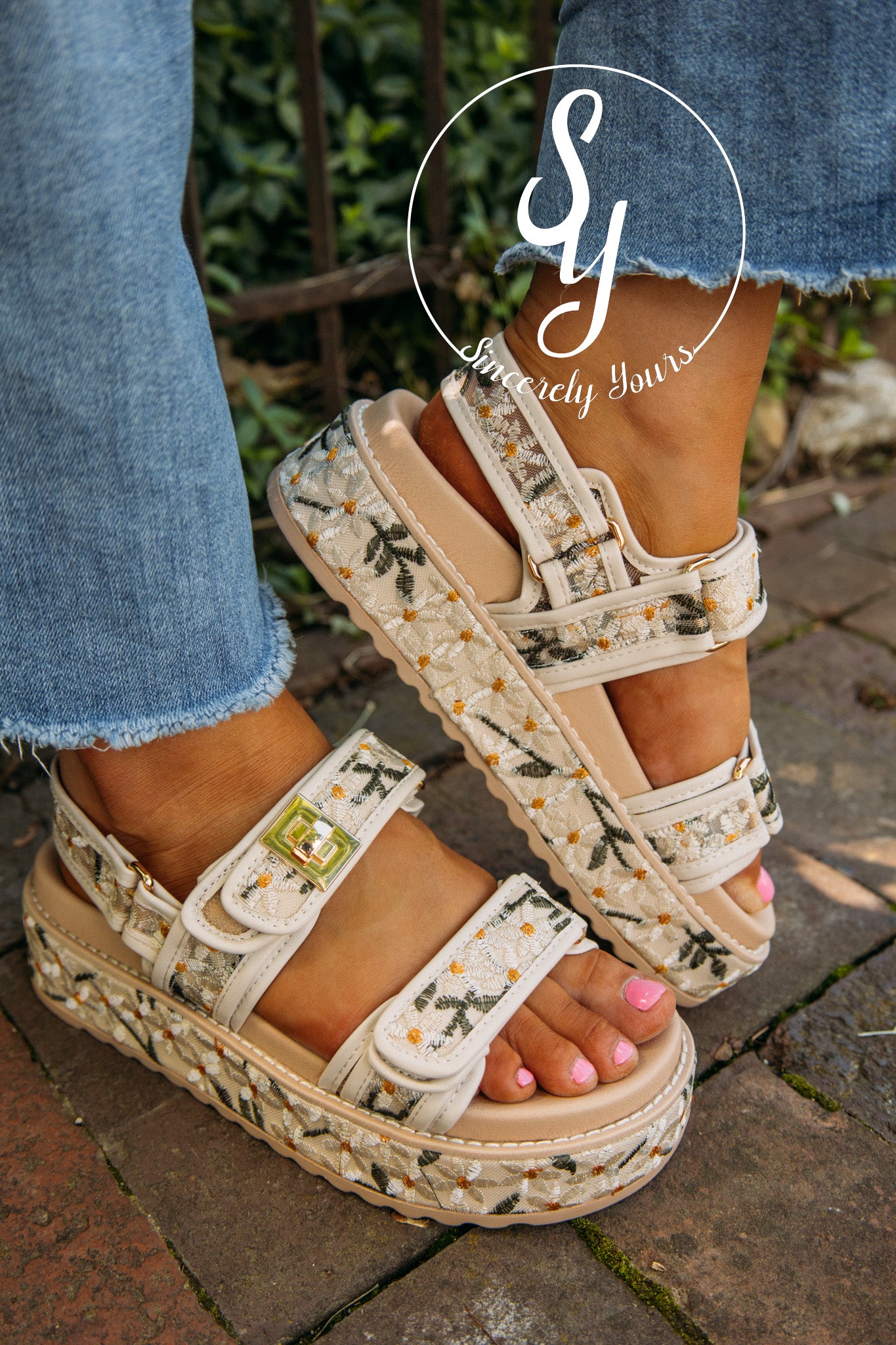 Steve Madden: Bigmona Natural Floral – Sincerely Yours
