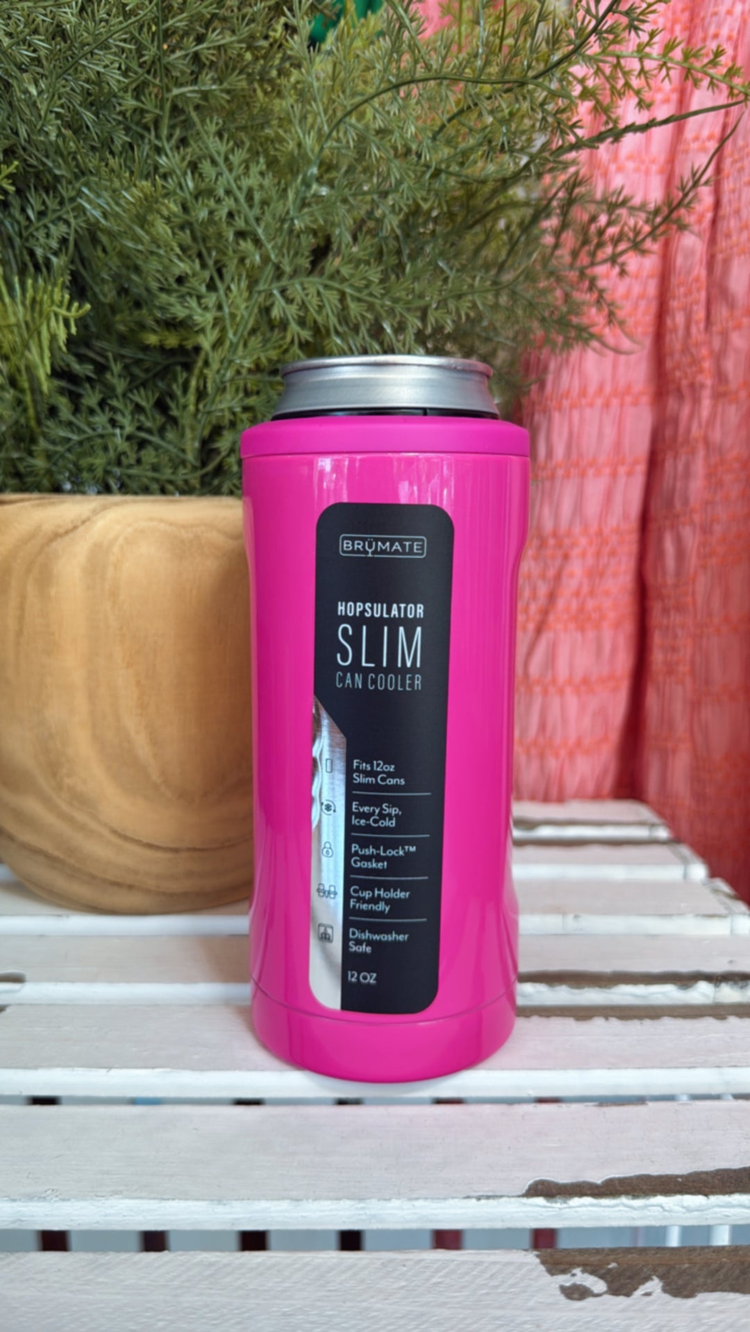 Brumate: Hopsulator Slim Vivid Magenta - Main Image