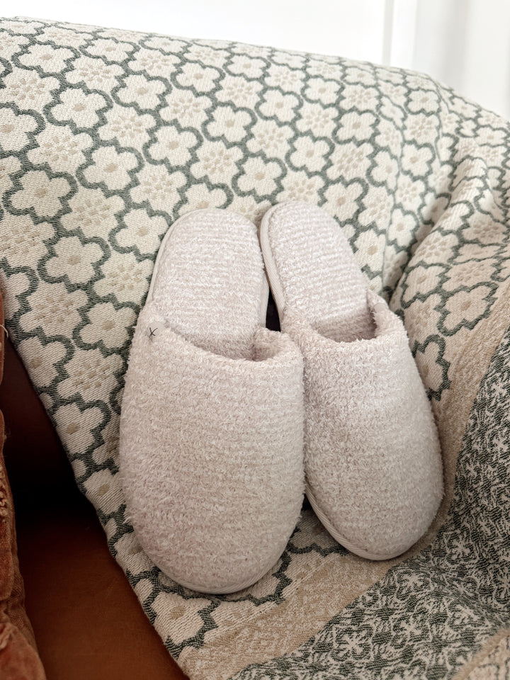 Barefoot Dreams:CozyChic® Unisex Slipper- Stone-White