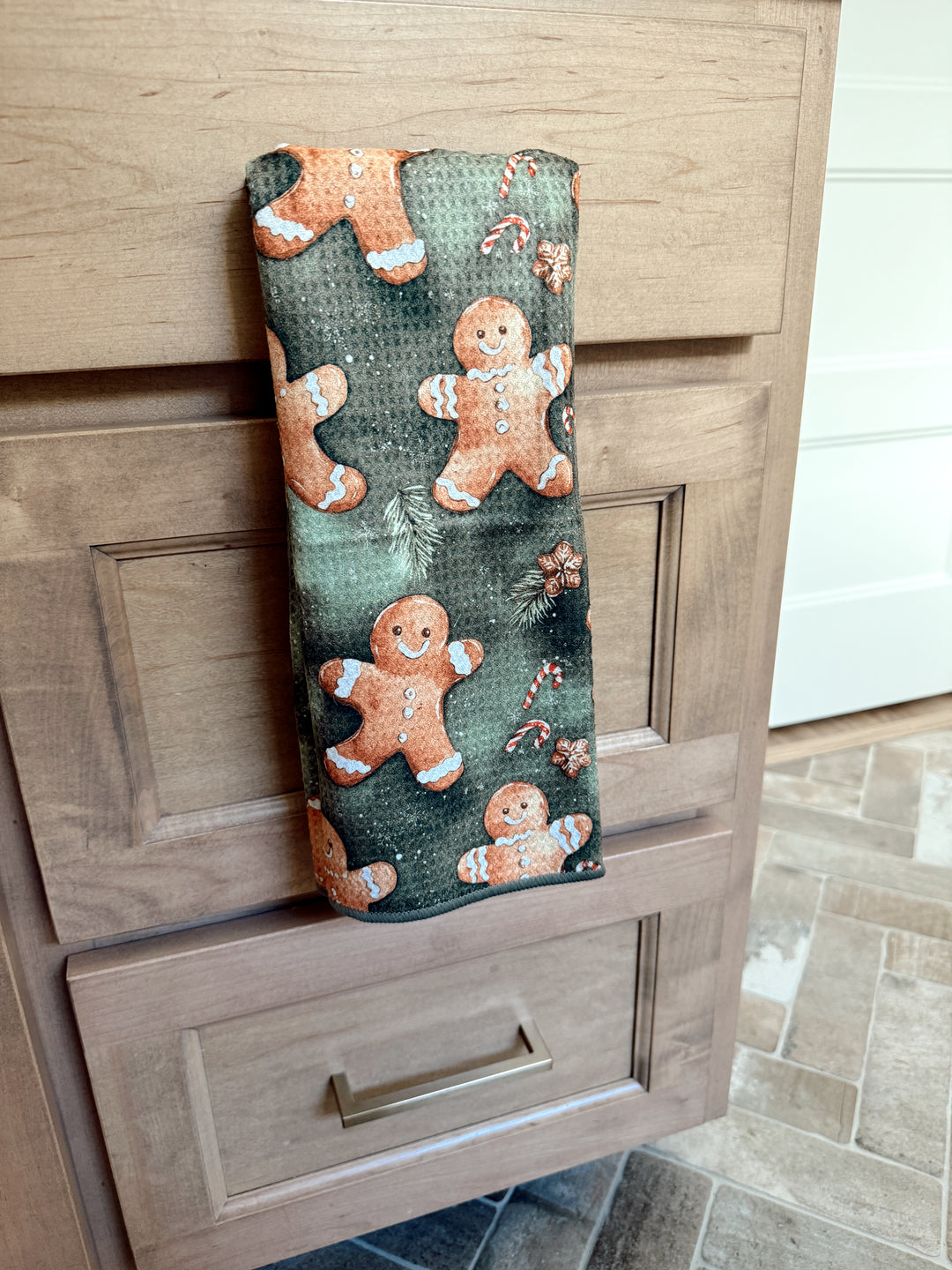 Run, run as fast as you can! : Double-Sided Hand Towel