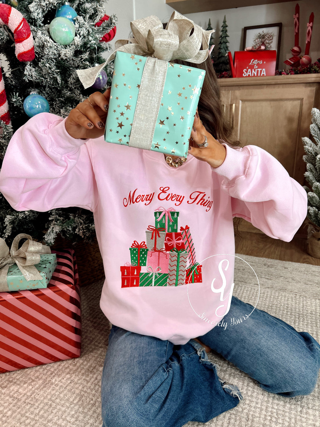 All The Presents Crewneck - Lt Pink