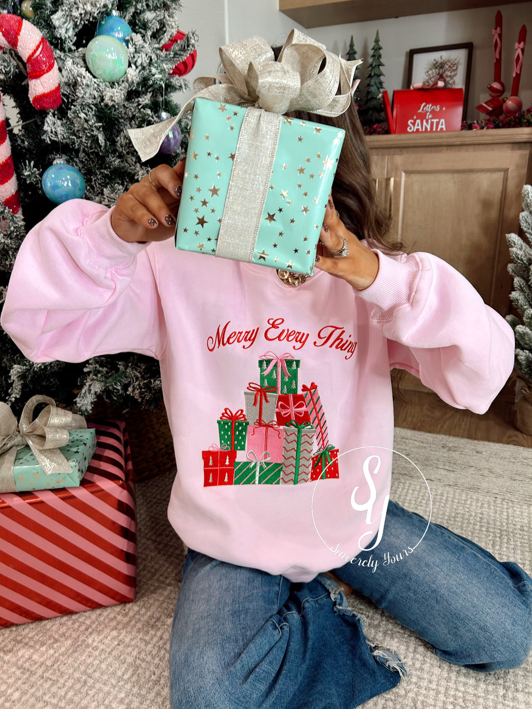 All The Presents Crewneck - Lt Pink
