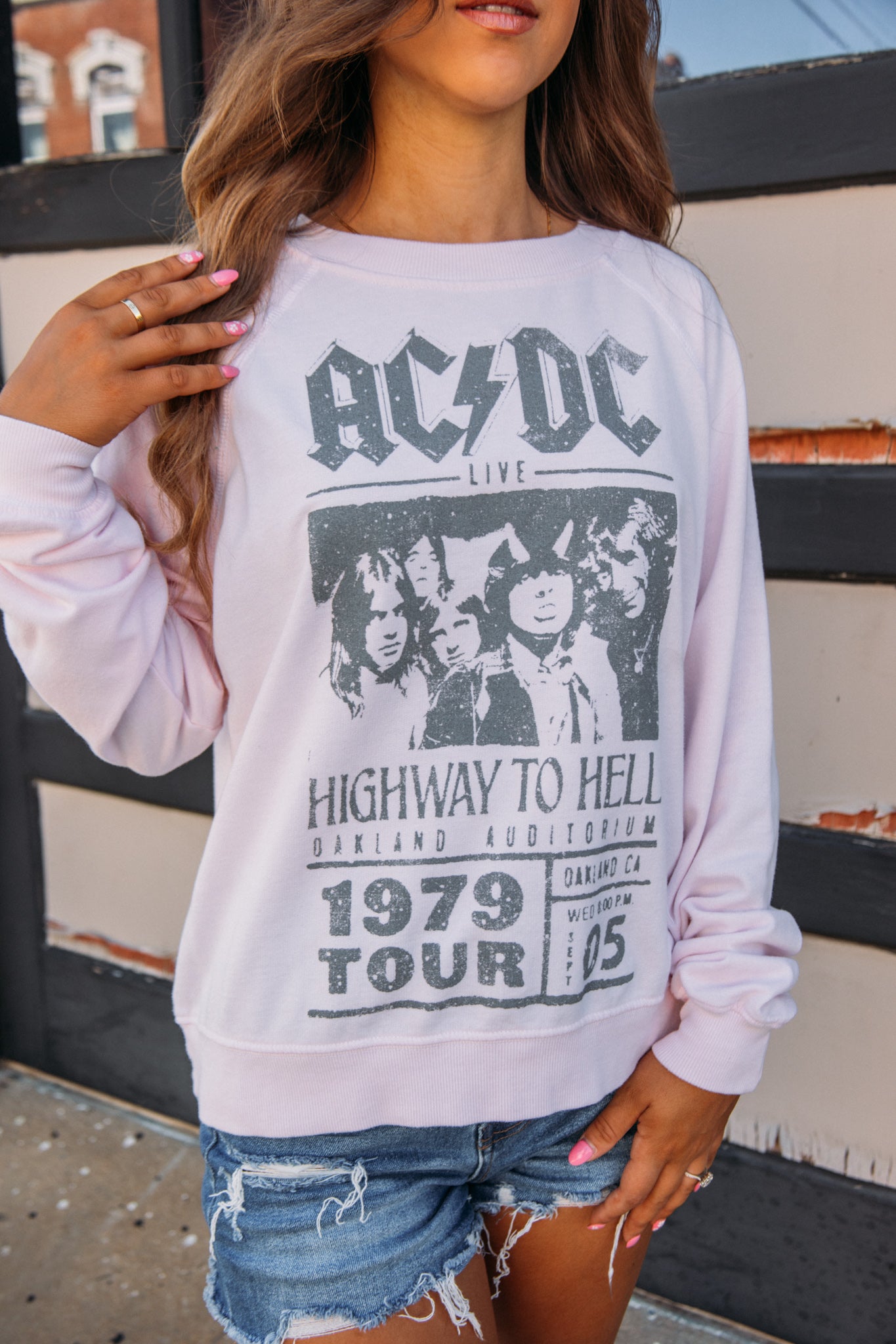 Load image into Gallery viewer, ACDC Highway To Hell Crewneck - Rose
