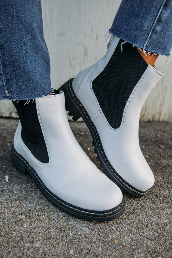 To Be Honest Booties -White