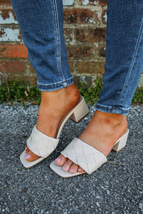 Banques Braided Heel -Bone