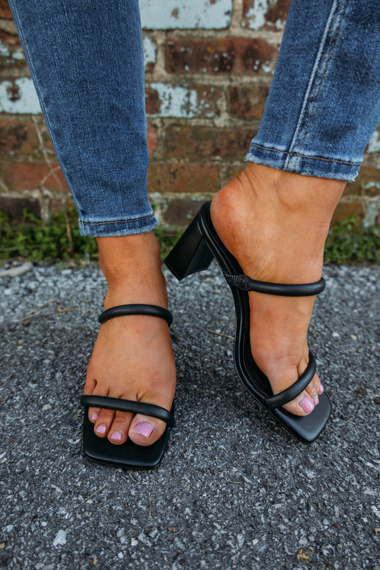 Steve Madden: Lilah Black
