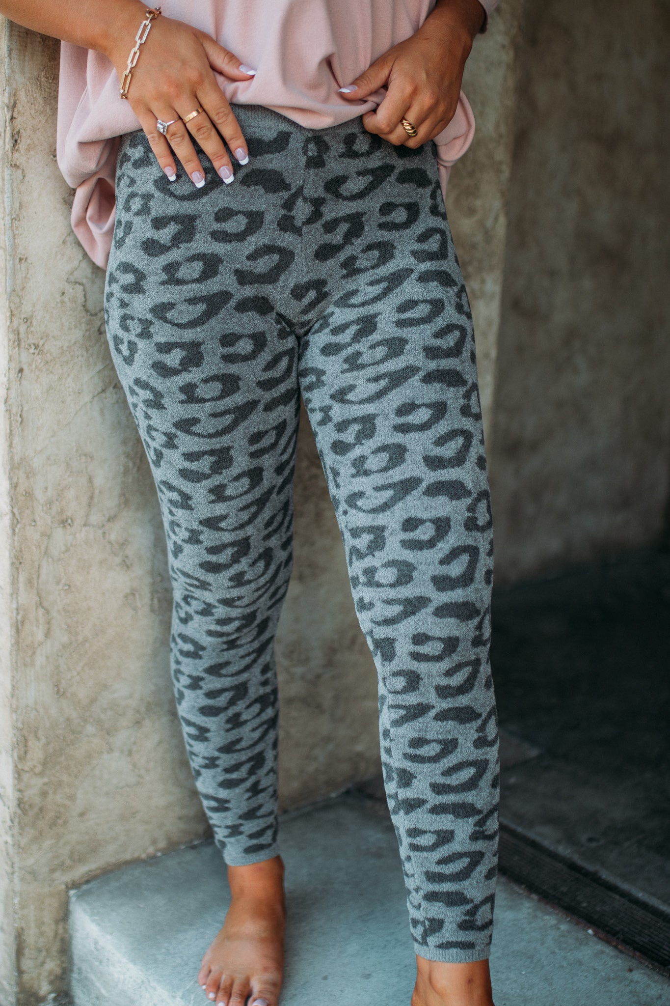 Leopard Capri & Leggings - [Luxe Fabric] | White leopard, Capri leggings,  Tight leggings