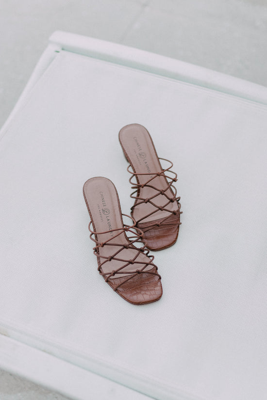 Load image into Gallery viewer, Chinese Laundy: lizza sandal - bark

