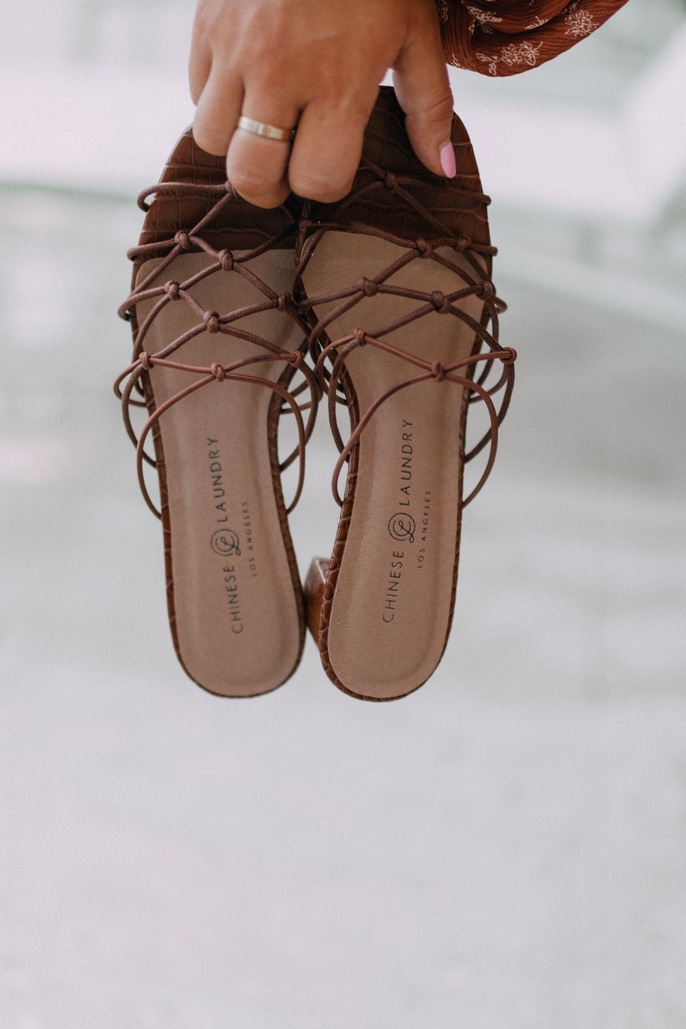 Chinese Laundy: lizza sandal - bark