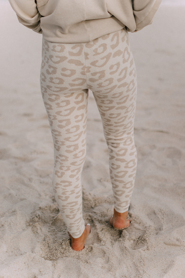 Barefoot Dreams: CozyChic Ultra Lite® Leopard Legging- Cream/Stone