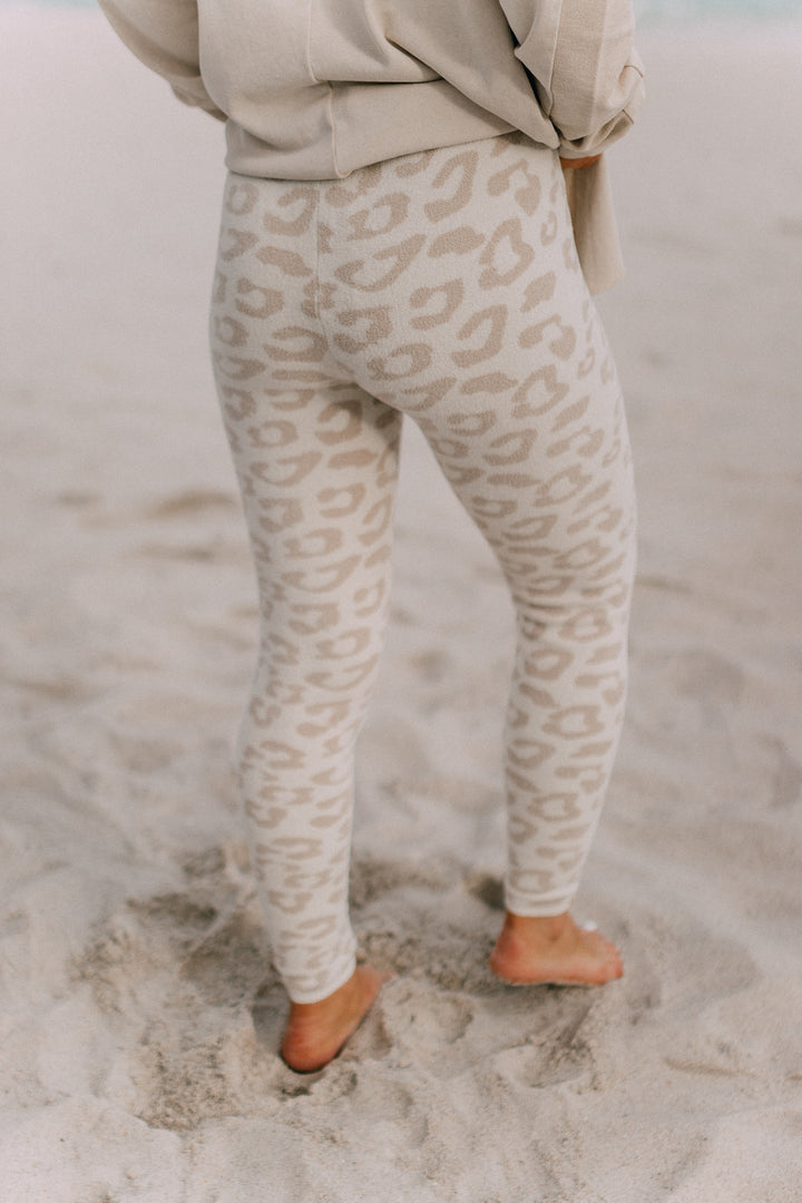 Barefoot Dreams: CozyChic Ultra Lite® Leopard Legging- Cream/Stone