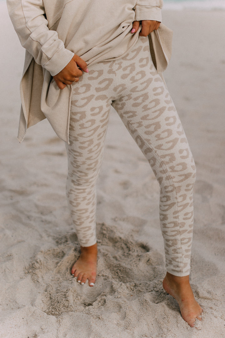 Barefoot Dreams: CozyChic Ultra Lite® Leopard Legging- Cream/Stone