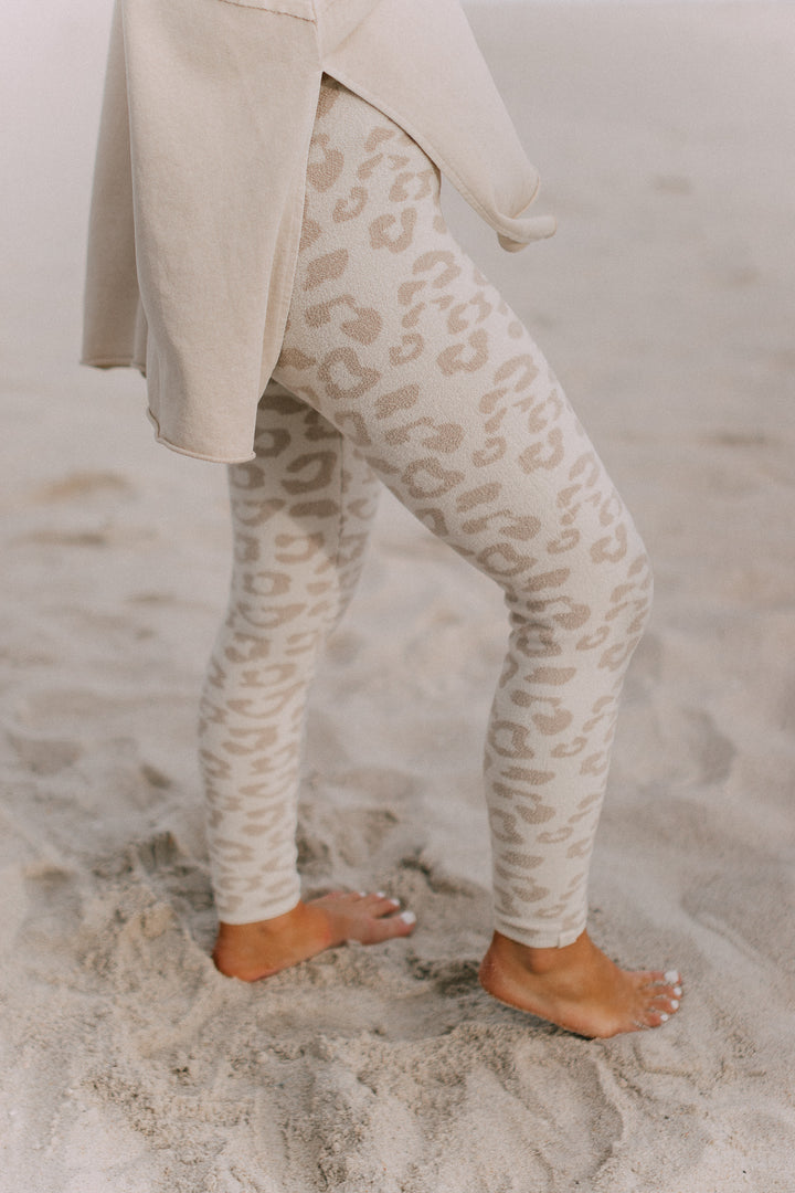 Barefoot Dreams: CozyChic Ultra Lite® Leopard Legging- Cream/Stone