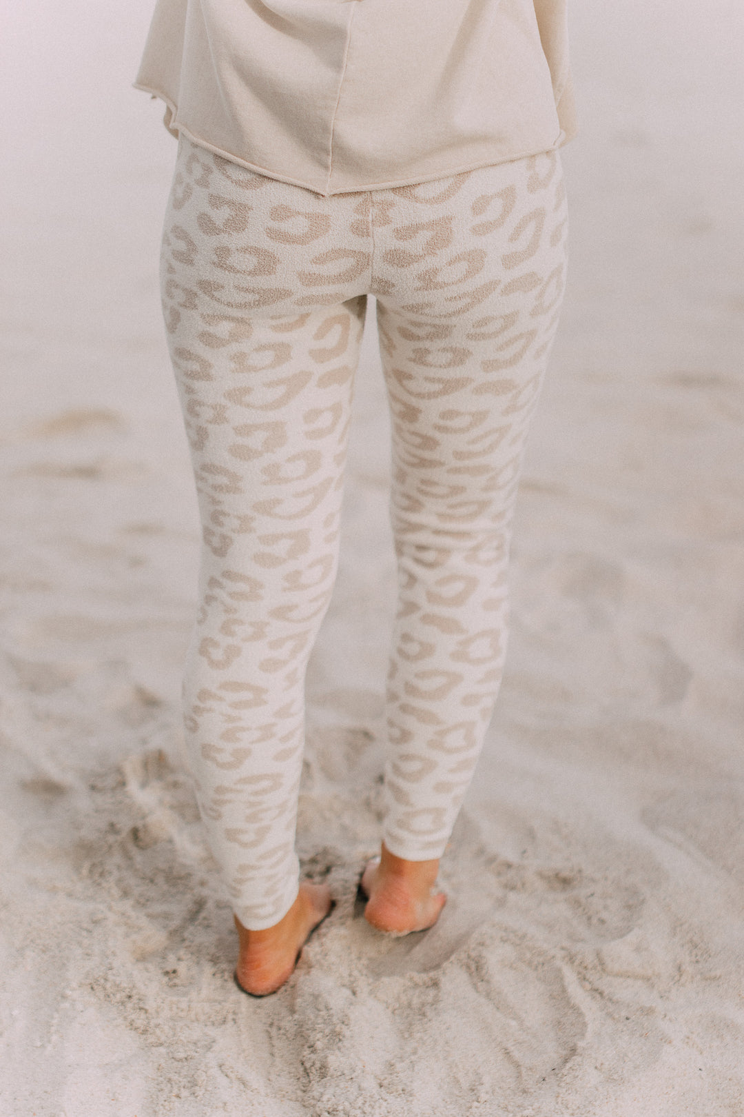 Barefoot Dreams: CozyChic Ultra Lite® Leopard Legging- Cream/Stone