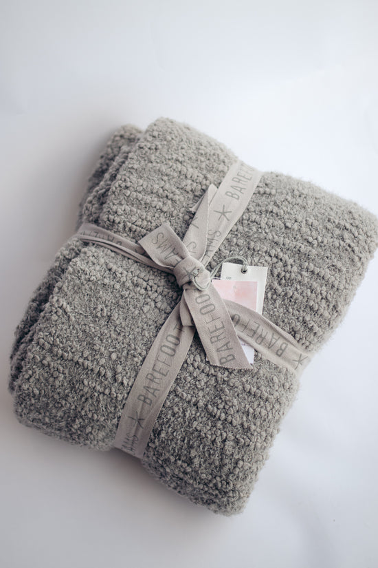 Barefoot Dreams: Boucle Throw -Dove Gray