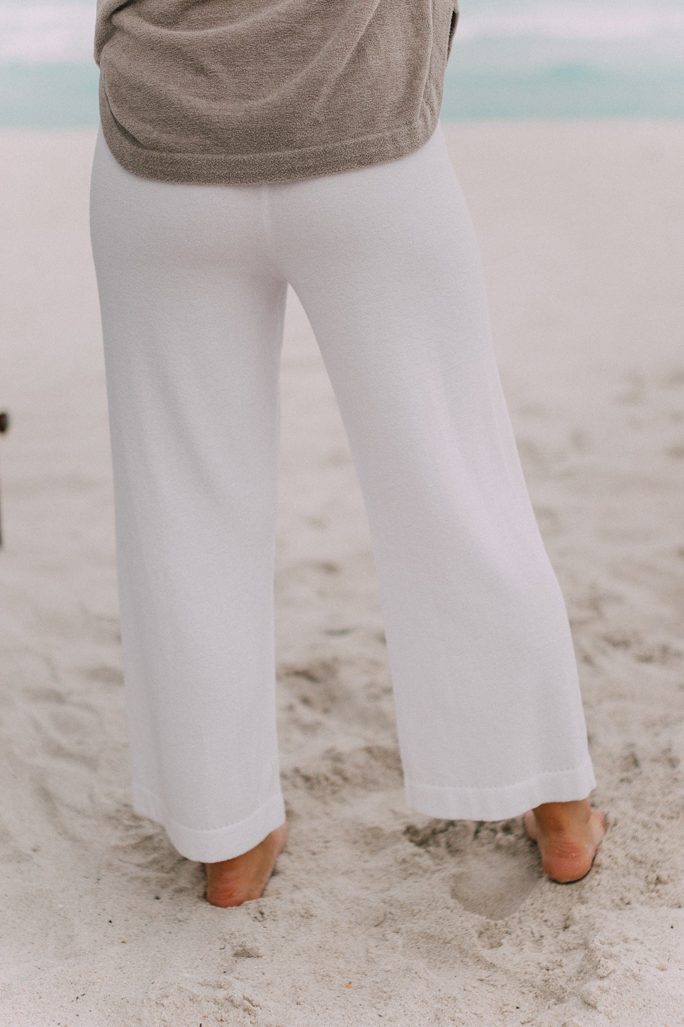 Load image into Gallery viewer, Barefoot Dreams: CozyChic Ultra Lite® Culotte - Sea Salt

