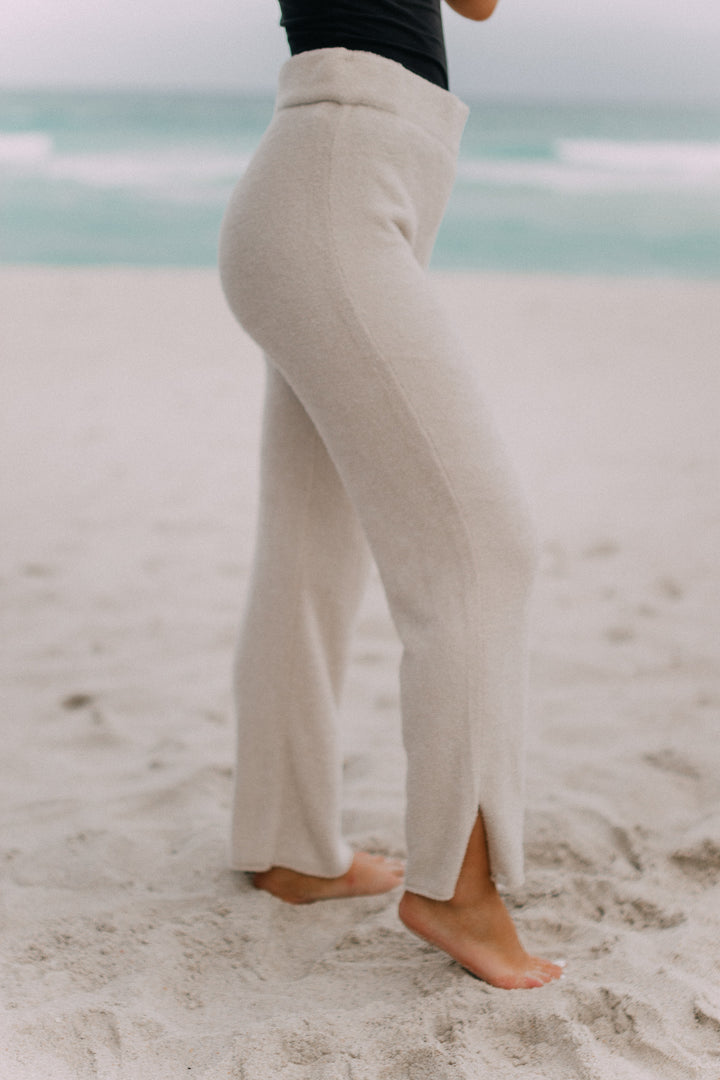 Barefoot Dreams: CozyChic Lite® Cropped Pant - Stone /Pearl