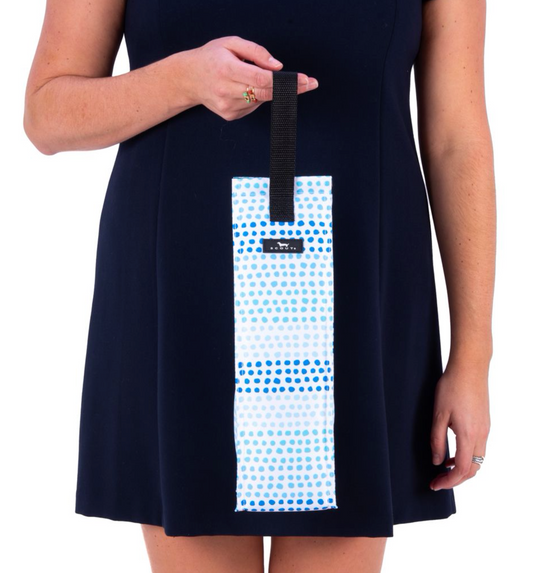 Arrive in style (and chilled) with this insulated wine bag. It makes a great gift and also comes in a non-insulated version, the Spirit Liftah.